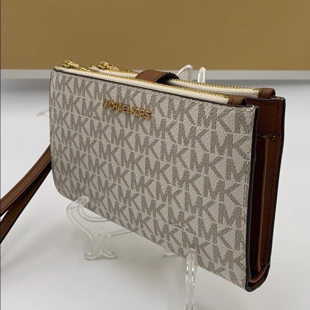 MICHAEL KORS LG DOUBLE ZIP WRISTLET VANILLA - Picture 6 of 16